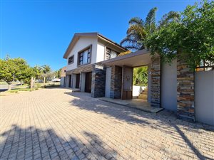 5 Bed House in Denver Park