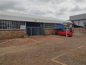 646 m² Commercial space in Gateway Industrial Park
