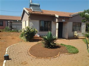 2 Bed House in Lehae