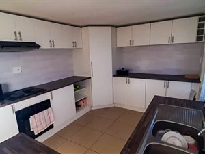 4 Bed House in Malibu Village