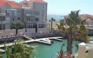 1 Bedroom Apartment in Gordons Bay Central