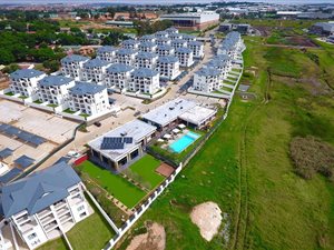 3 Bed Apartment in Modderfontein