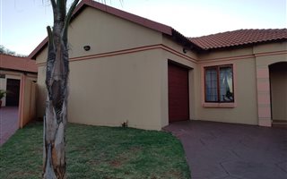3 Bedroom Simplex in Heatherview
