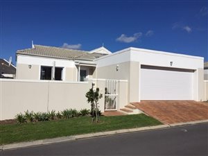 3 Bed House in Pinehurst