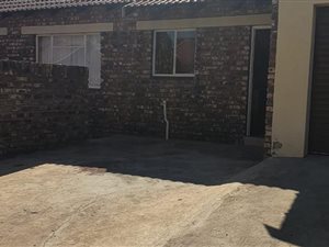 3 Bed House in Camelot