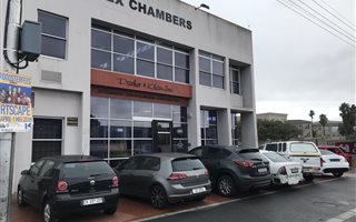300 m² Commercial space in Lansdowne