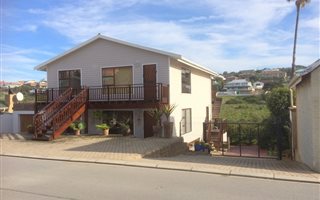 6 Bedroom House in Tergniet