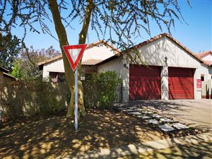 2 Bed Simplex in Bloubosrand