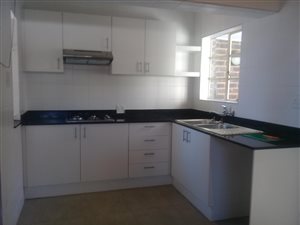 1 Bed Garden Cottage in Constantia Kloof