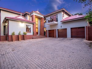 4 Bed House in Boardwalk Meander