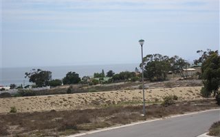 400 m² Land available in St Helena Views