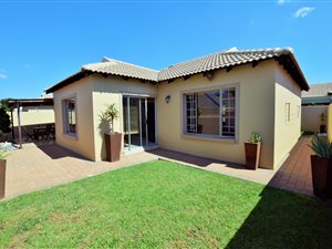 2 Bed Townhouse in Wierda Crest Estate