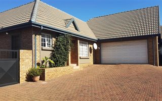 3 Bedroom Townhouse in Aerorand