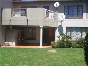 3 Bed Townhouse in Mondeor