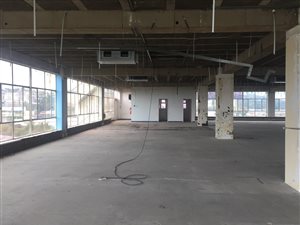980 m² Commercial space in Sunnyrock