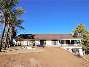 67.8 ha Farm in Oudtshoorn