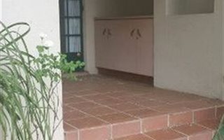 2 Bedroom Simplex in Sharonlea