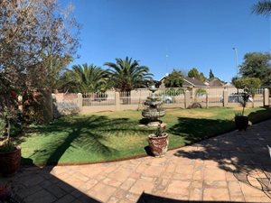 4 Bed House in Monument Heights