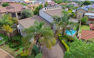 4 Bedroom House in Eldoraigne