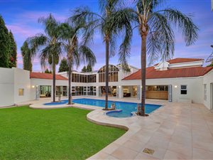 6 Bed House in Bedfordview