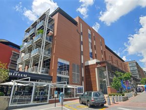 571 m² Commercial space in Melrose Arch