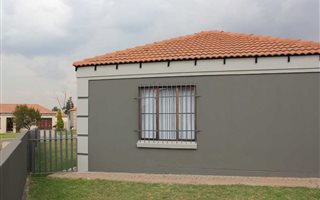 3 Bedroom House in Jackaroo Park