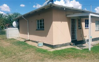 2 Bedroom House in Kroonstad