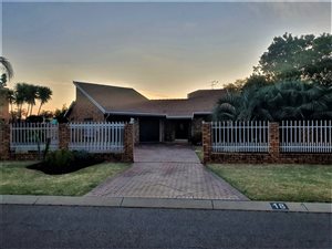 3 Bed House in Blue Gill