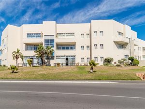 2 Bed Apartment in Van Riebeeckstrand
