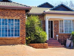 4 Bed Apartment in Florida Park