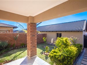 3 Bed Townhouse in Mooikloof Ridge