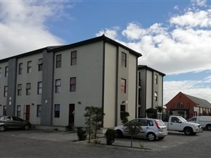 2 Bed Apartment in Eersterivier