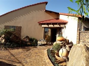 4 Bedroom House in Halfway House
