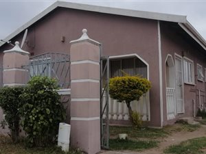4 Bed House in Klaarwater
