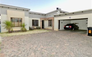 3 Bedroom House in Brentwood