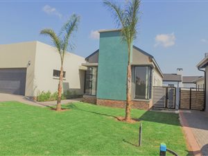 3 Bed House in Bendor