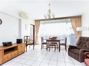 2 Bed Apartment in Strand Central