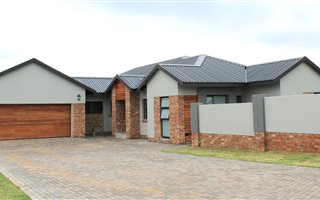3 Bedroom House in Tuscany Ridge