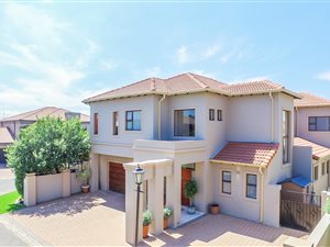 5 Bedroom House in Greenstone Hill