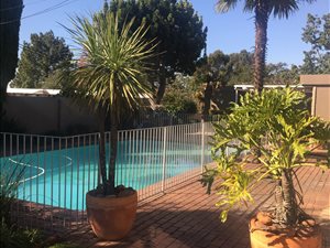 1 Bedroom Garden Cottage in Sundowner