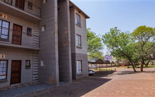 2 Bedroom Apartment in Dorandia