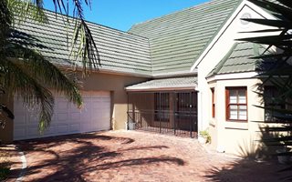 3 Bedroom House in Sonstraal Heights