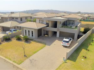 4 Bed House in Lombardy Estate