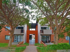 2 Bed Apartment in Jackal Creek Golf Estate