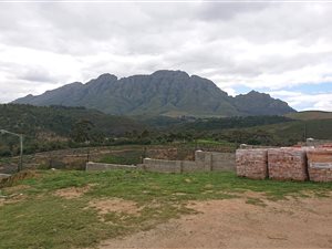 565 m² Land available in Arbeidslus