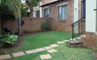 3 Bedroom Townhouse in Mooikloof Ridge