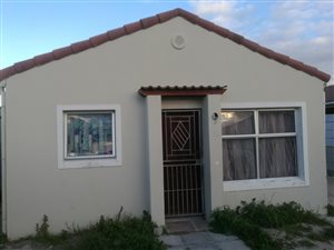 2 Bed House in Strandfontein