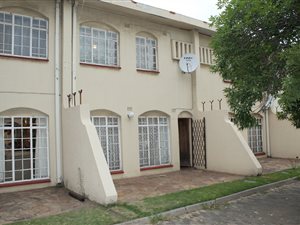 3 Bed Duplex in Vereeniging Central