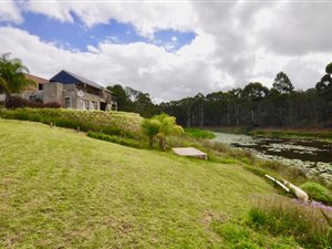 42.7 ha Farm in Sinksabrug A H