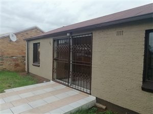 3 Bed House in Alra Park